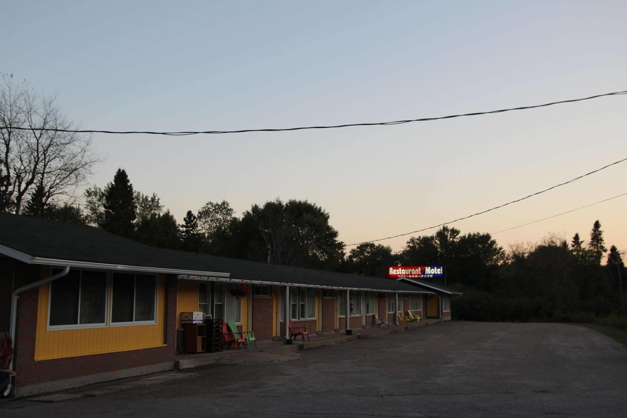 Apsley Inn And Restaurnt Exteriör bild